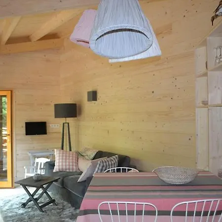 Camping Avec Accès Handicapé - 6 Pers. - Api-1-52-2637 *