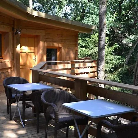 Camping Avec Accès Handicapé - 6 Pers. - Api-1-52-2637